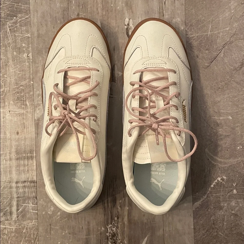 Womens Puma Shoes - Picture 2 of 8